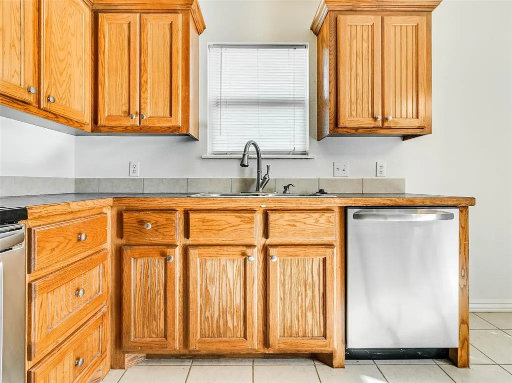 Photo 11 — 912 W Oak Street, Stroud, OK 74079