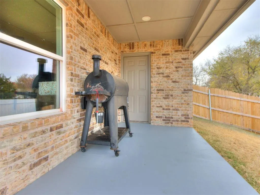 Photo 4 — 219 E Center Street, Lexington, OK 73051