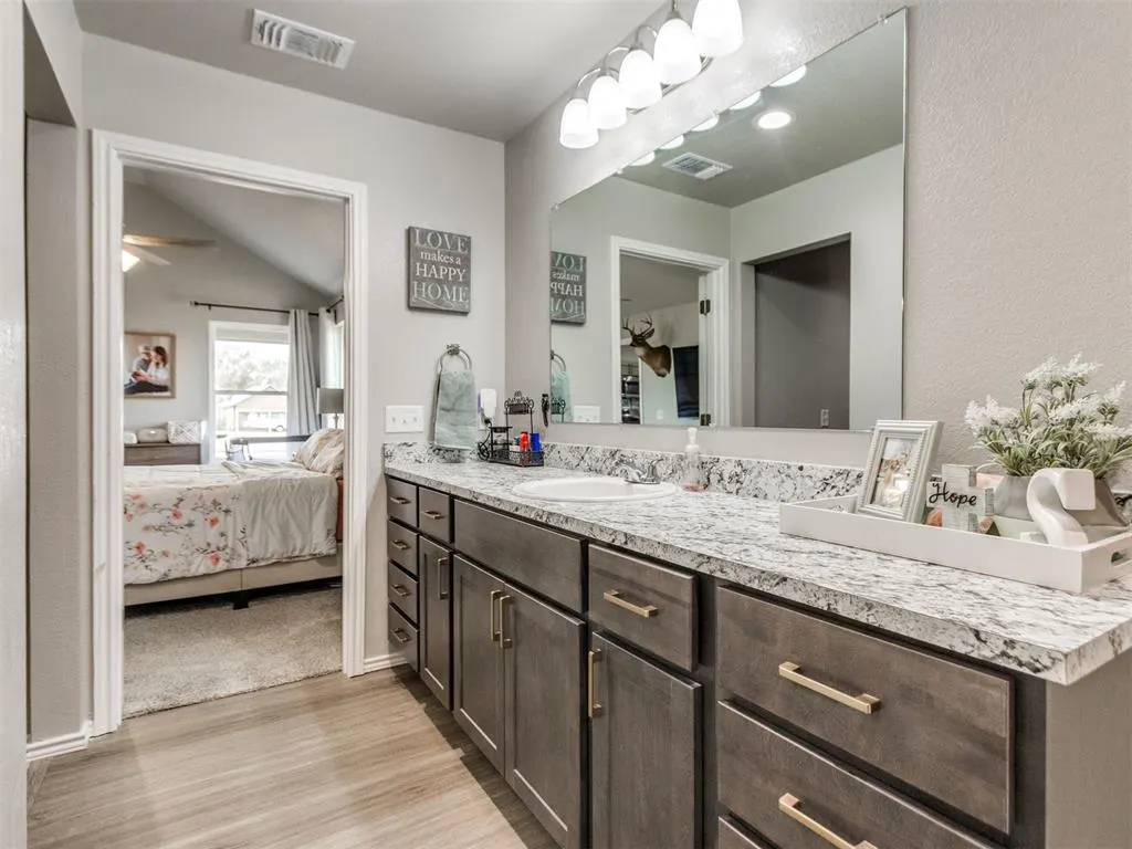Photo 25 — 219 E Center Street, Lexington, OK 73051