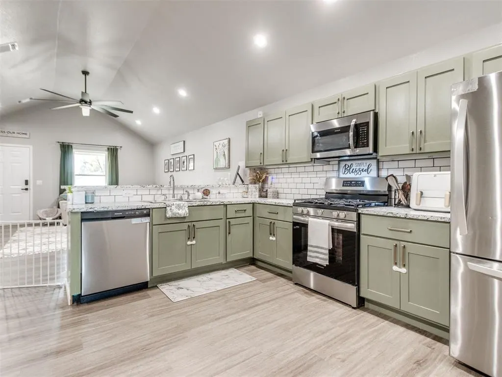 Photo 28 — 219 E Center Street, Lexington, OK 73051