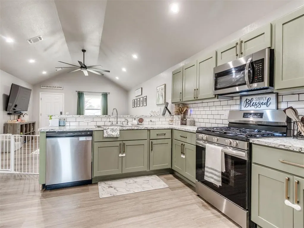 Photo 29 — 219 E Center Street, Lexington, OK 73051