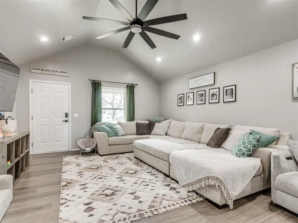 Photo 33 — 219 E Center Street, Lexington, OK 73051