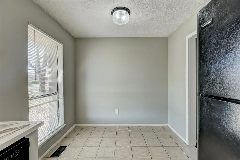 Photo 14 — 6713 Lyrewood Lane 2, Oklahoma City, OK 73132
