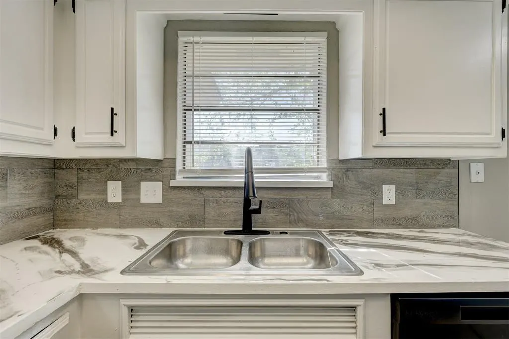 Photo 22 — 6713 Lyrewood Lane 2, Oklahoma City, OK 73132