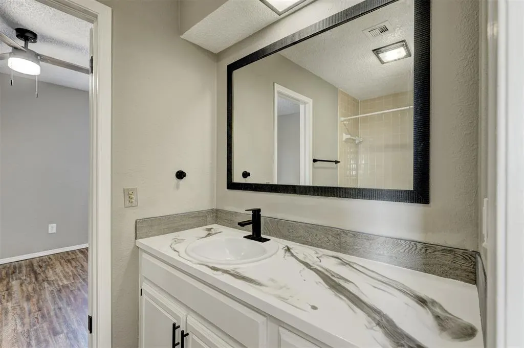 Photo 37 — 6713 Lyrewood Lane 2, Oklahoma City, OK 73132