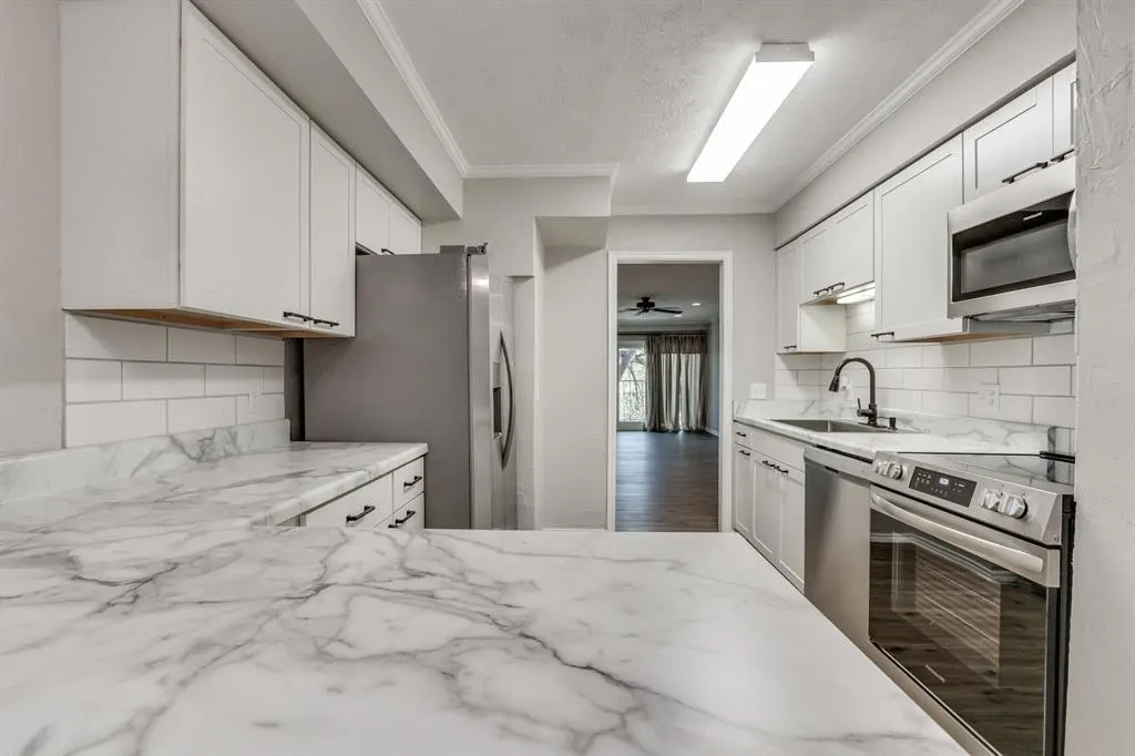 Photo 12 — 6100 N Brookline Avenue 18, Oklahoma City, OK 73112