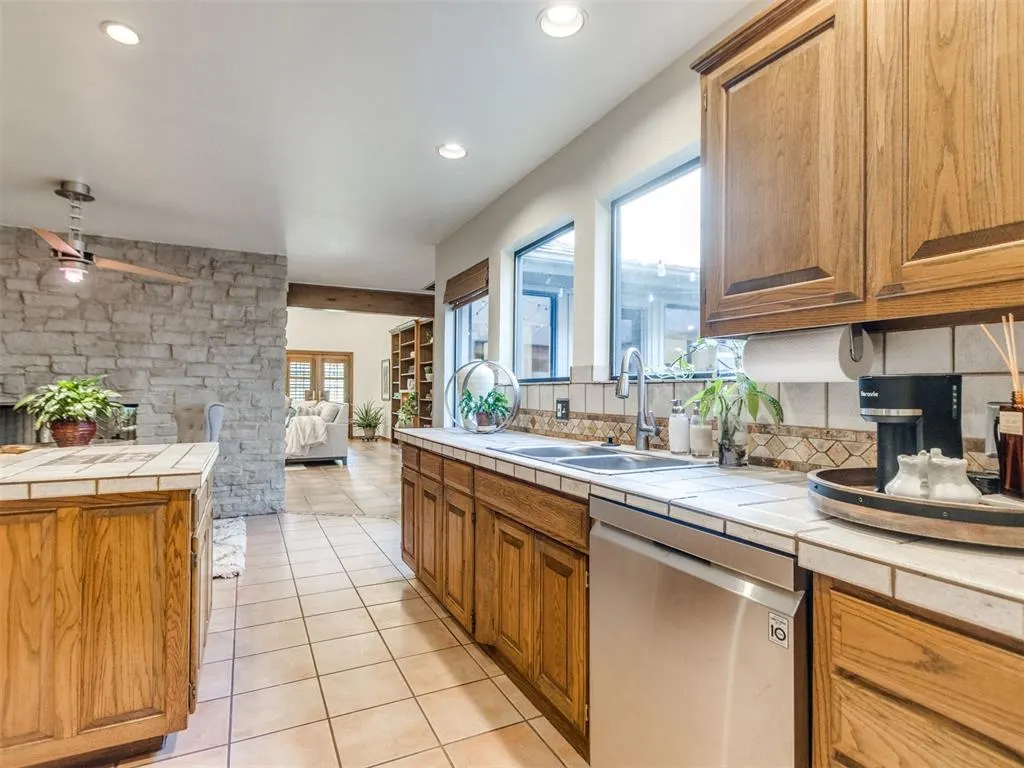 Photo 10 — 4201 Old Farm Road, Oklahoma City, OK 73120