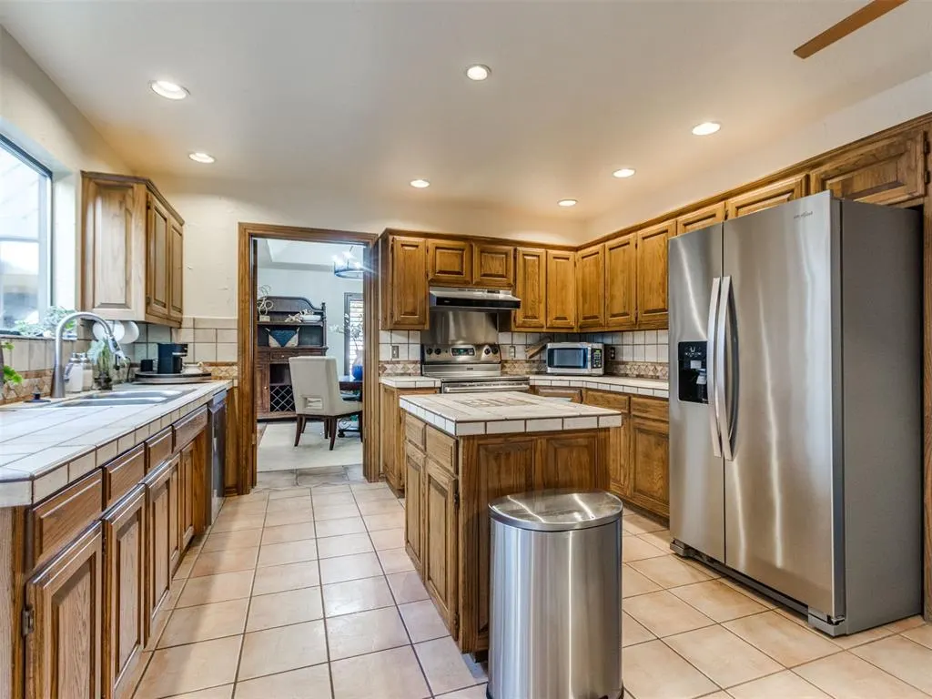 Photo 11 — 4201 Old Farm Road, Oklahoma City, OK 73120