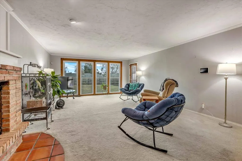 Photo 2 — 1208 Kingston Drive, Yukon, OK 73099