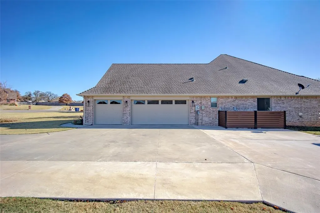 Photo 7 — 300 Turtle Dove Court, Blanchard, OK 73010