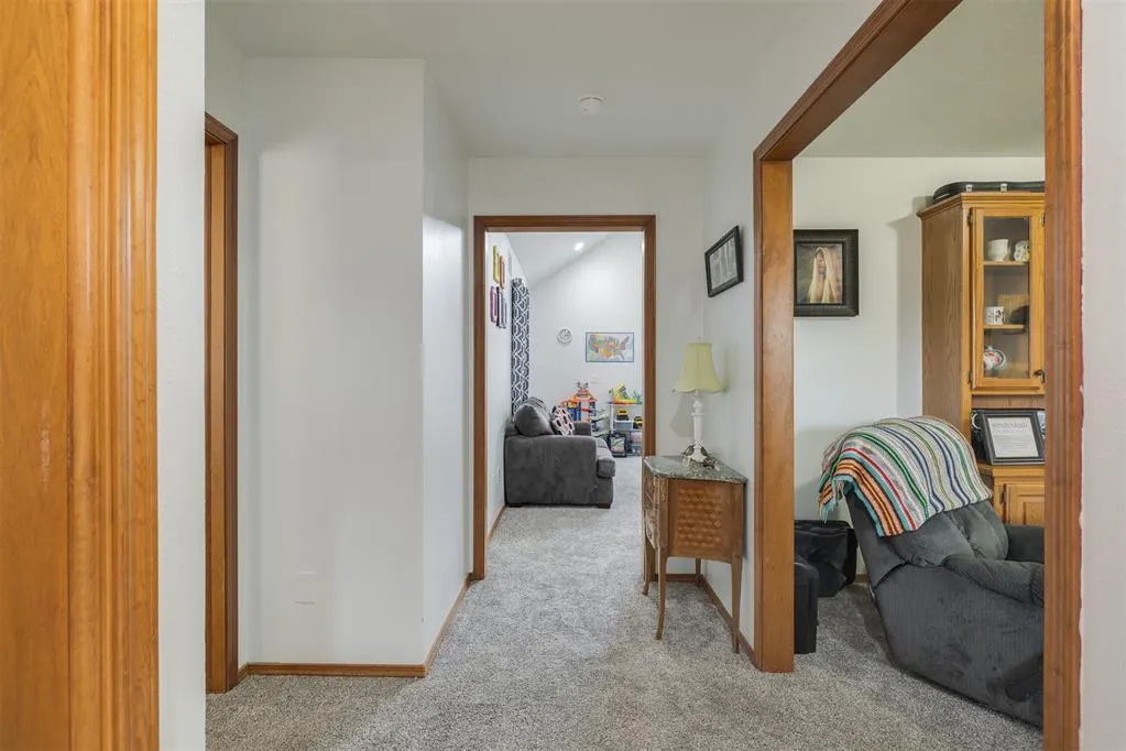 Photo 4 — 2303 Lakewood Drive, Chickasha, OK 73018
