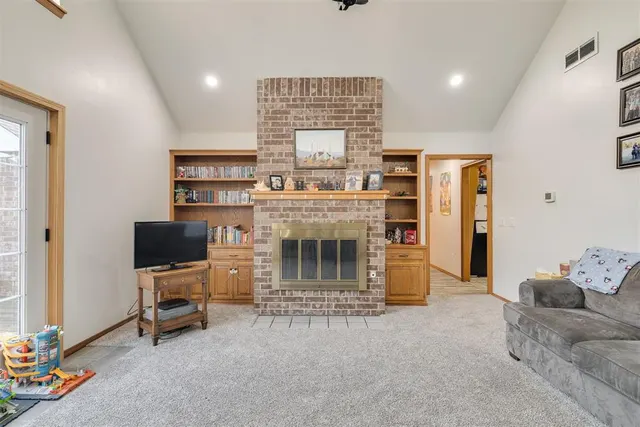 Photo 6 — 2303 Lakewood Drive, Chickasha, OK 73018