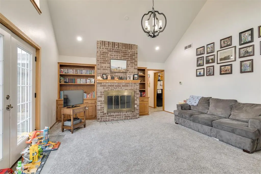 Photo 7 — 2303 Lakewood Drive, Chickasha, OK 73018