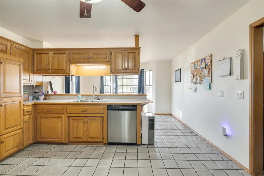 Photo 13 — 2303 Lakewood Drive, Chickasha, OK 73018