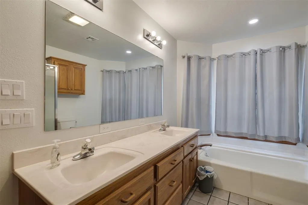 Photo 27 — 2303 Lakewood Drive, Chickasha, OK 73018
