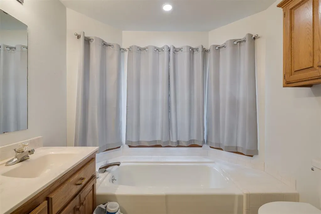 Photo 28 — 2303 Lakewood Drive, Chickasha, OK 73018