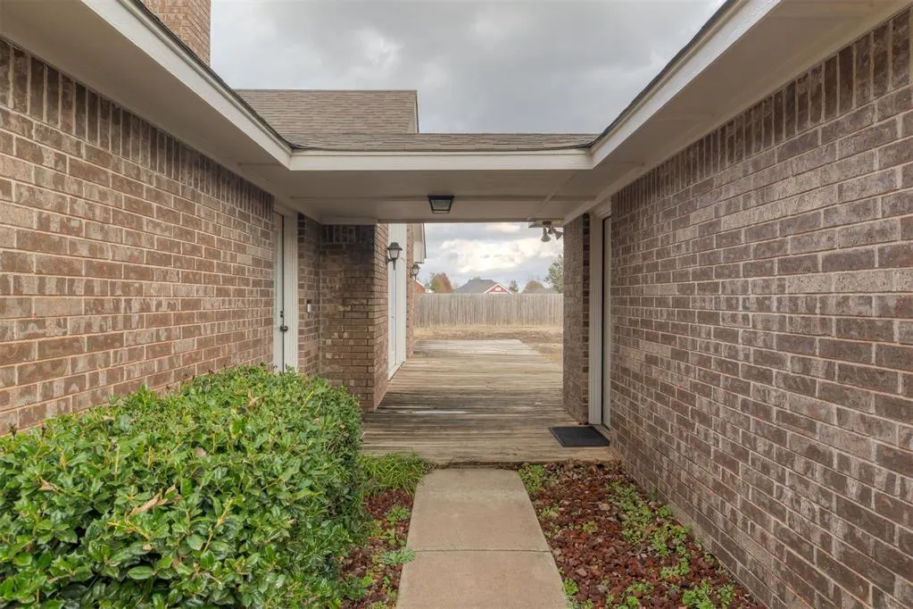 Photo 41 — 2303 Lakewood Drive, Chickasha, OK 73018