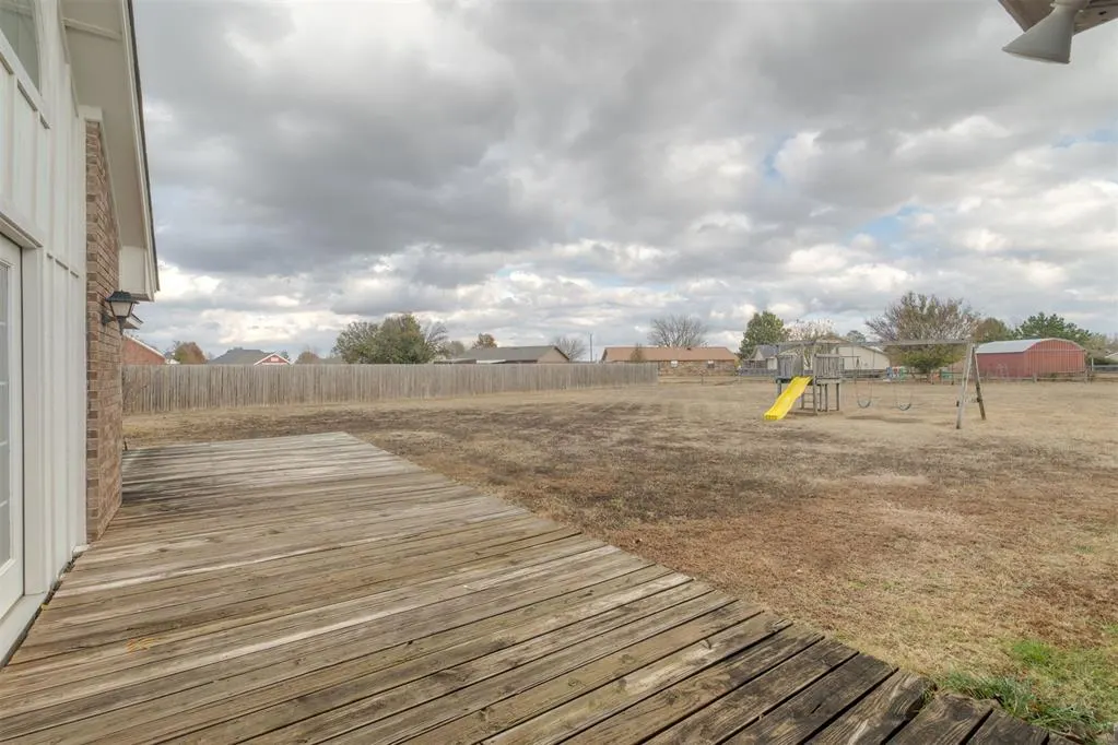 Photo 42 — 2303 Lakewood Drive, Chickasha, OK 73018