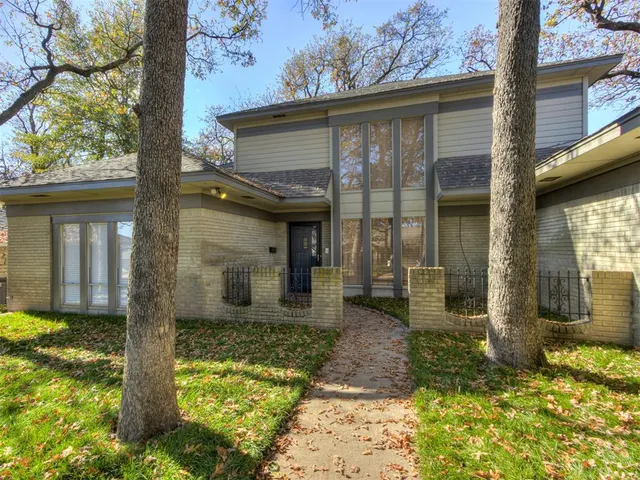 Photo 2 — 3109 N Briarwood Avenue, Bethany, OK 73008