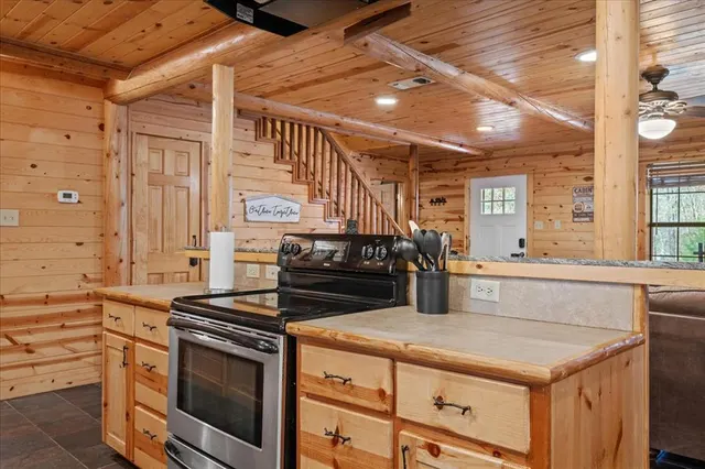 Photo 8 — 302 Orca Road, Broken Bow, OK 74728