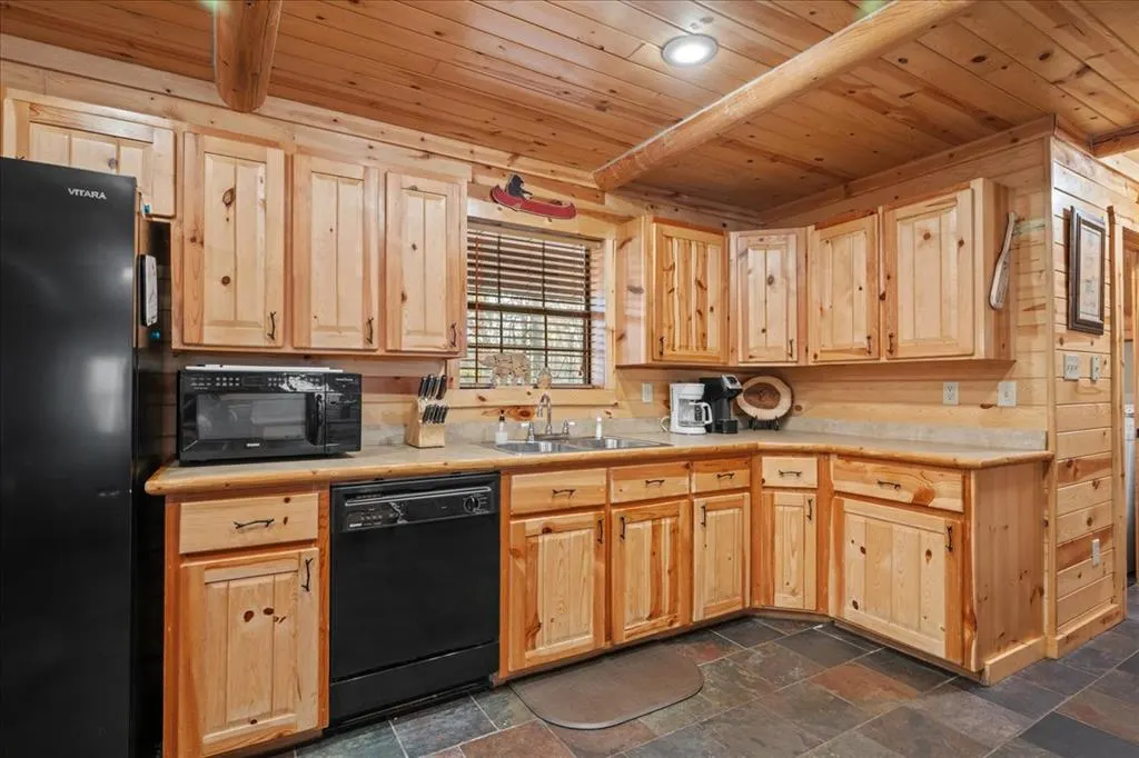 Photo 9 — 302 Orca Road, Broken Bow, OK 74728