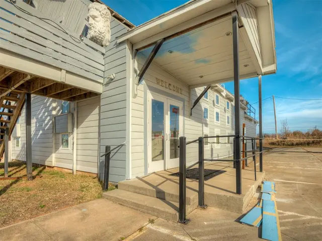Photo 4 — 3500 N I-35 Service Road, Oklahoma City, OK 73121