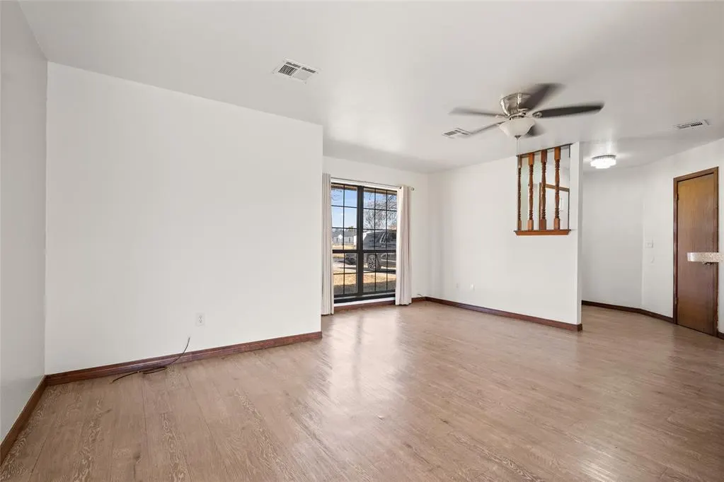 Photo 17 — 419 E F Street, Ringling, OK 73456