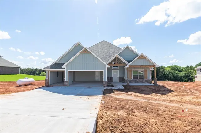 Photo 2 — 545 Still Meadows, Guthrie, OK 73044