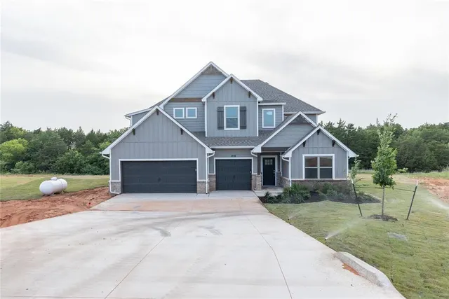 Photo 2 — 523 Still Meadows, Guthrie, OK 73044