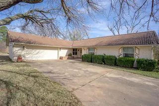 Sold home at 407 NE 8th Street