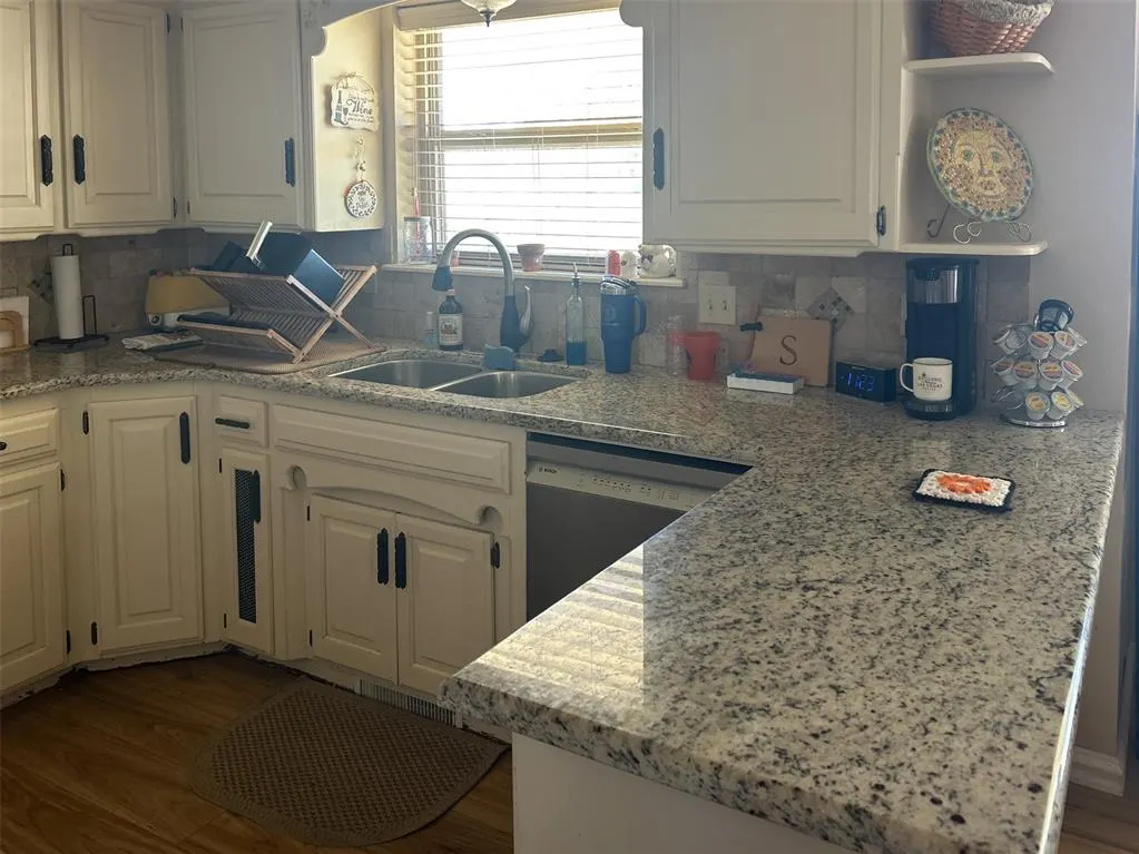 Photo 12 — 12833 Green Valley Drive, Oklahoma City, OK 73120