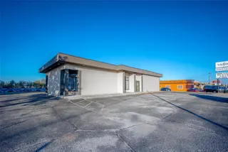 Sold home at 2303 SW 59th Street