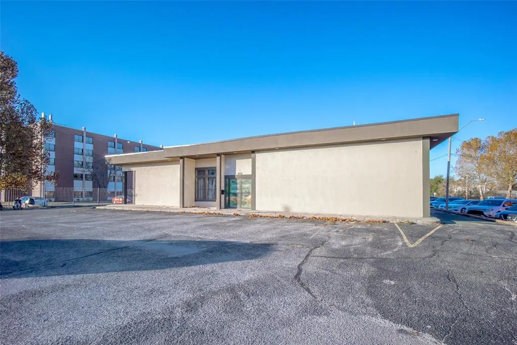 Photo 3 — 2303 SW 59th Street, Oklahoma City, OK 73119