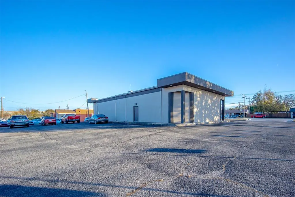 Photo 5 — 2303 SW 59th Street, Oklahoma City, OK 73119