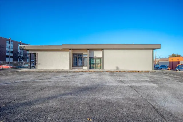 Photo 7 — 2303 SW 59th Street, Oklahoma City, OK 73119