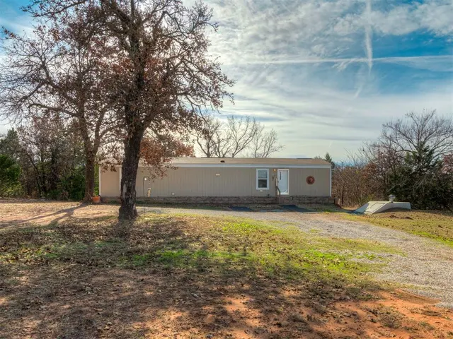 Front exterior — 20360 E Memorial Road, Luther, OK 73054