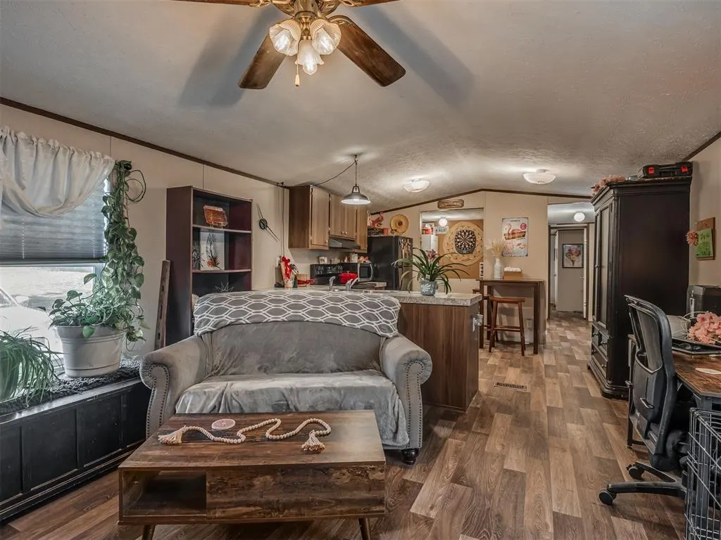 Photo 7 — 20360 E Memorial Road, Luther, OK 73054