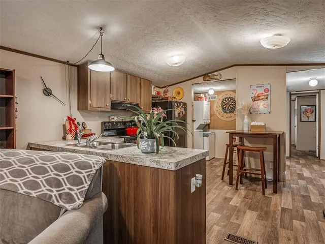Photo 8 — 20360 E Memorial Road, Luther, OK 73054