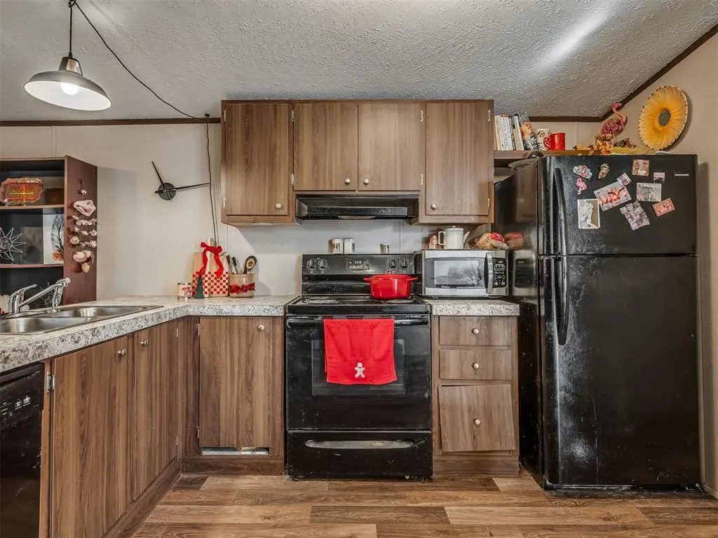 Photo 11 — 20360 E Memorial Road, Luther, OK 73054