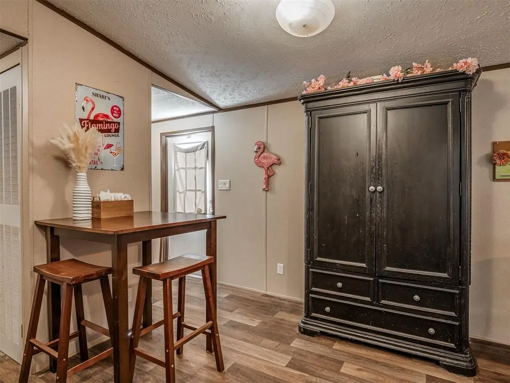 Photo 13 — 20360 E Memorial Road, Luther, OK 73054