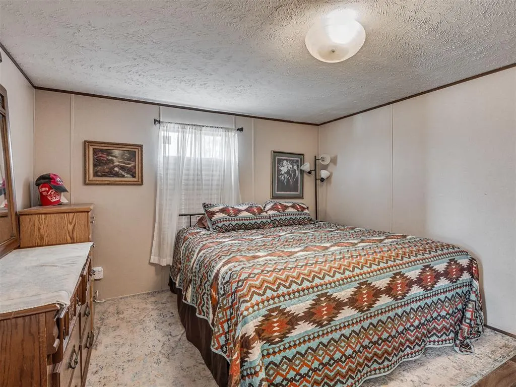Photo 17 — 20360 E Memorial Road, Luther, OK 73054