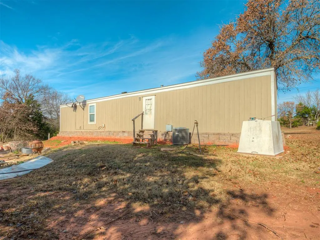 Photo 23 — 20360 E Memorial Road, Luther, OK 73054