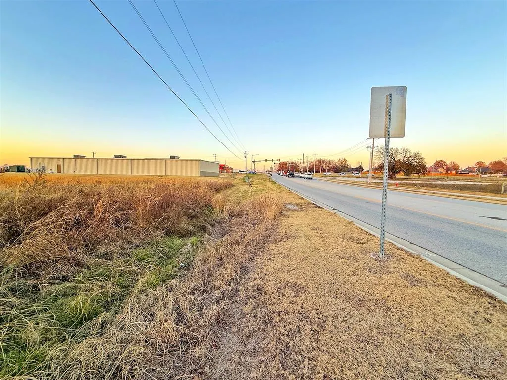Photo 21 — 2925 W Holly/Hwy 20 Road, Claremore, OK 74017