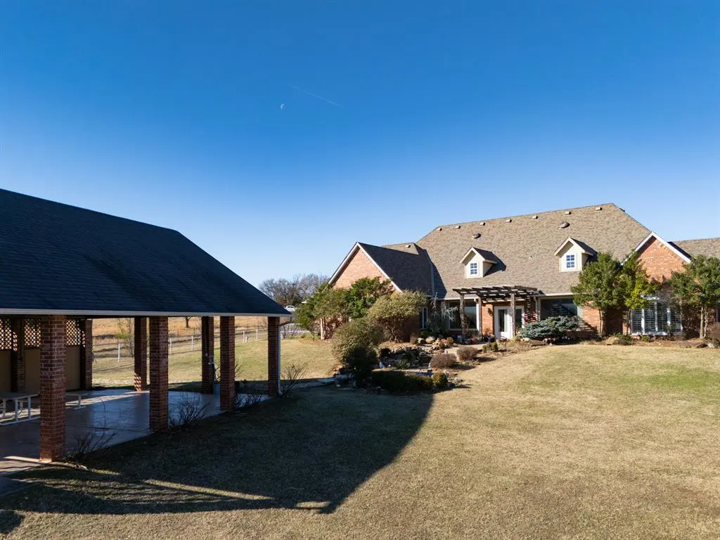 Photo 8 — 18301 Drummond Road, Shawnee, OK 74801