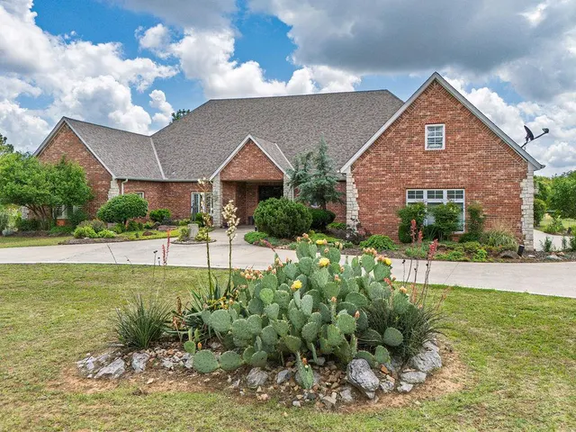 Photo 4 — 18301 Drummond Road, Shawnee, OK 74801