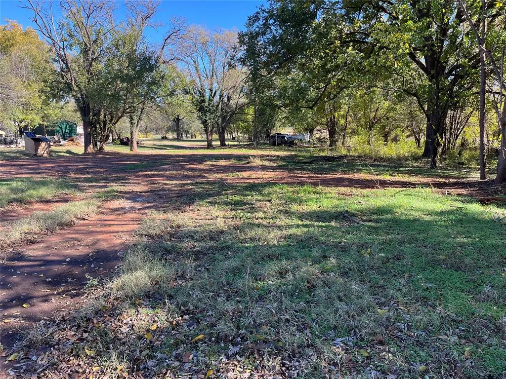 Photo 2 — 424 N Madison Avenue, Elk City, OK 73644