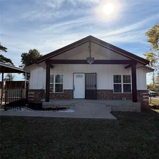 Sold home at 322 SE 55th Street