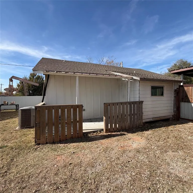 Photo 6 — 322 SE 55th Street, Oklahoma City, OK 73129