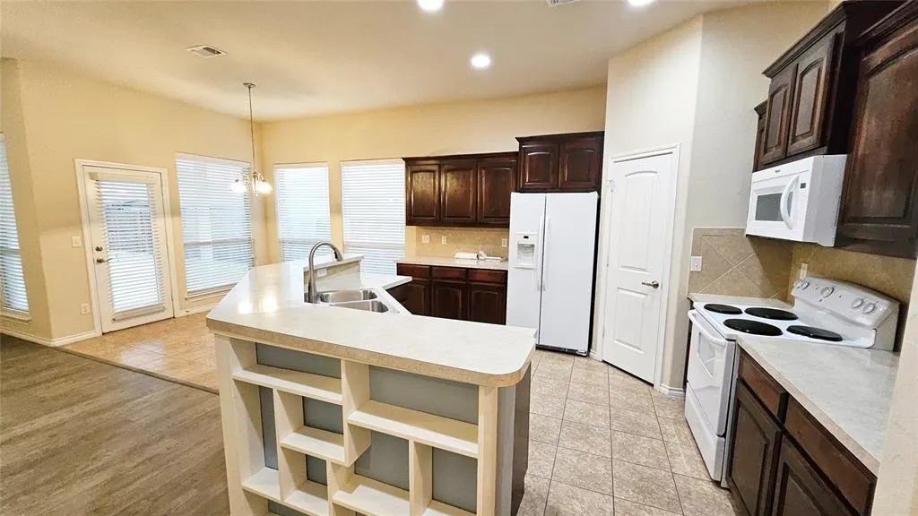 Photo 6 — 1824 Woody Lane, Edmond, OK 73003