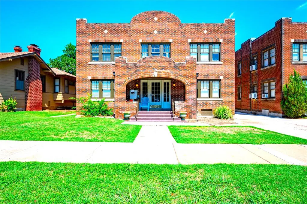 Photo 2 — 515 NW 20th Street, Oklahoma City, OK 73103